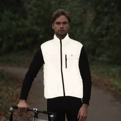 lifestyle Men's Reflective Reversible Cycling Gilet at night