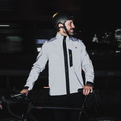 lifestyle City Men's 100% Reflective Waterproof Commuter Cycling Jacket in city at night