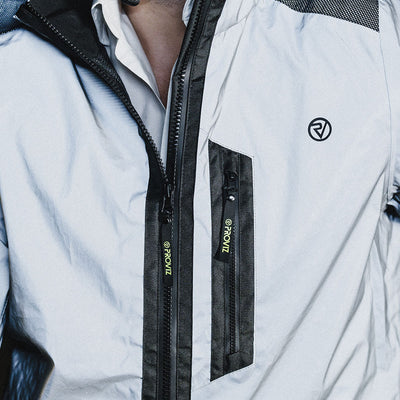 lifestyle City Men's 100% Reflective Waterproof Commuter Cycling Jacket close up of zips and material