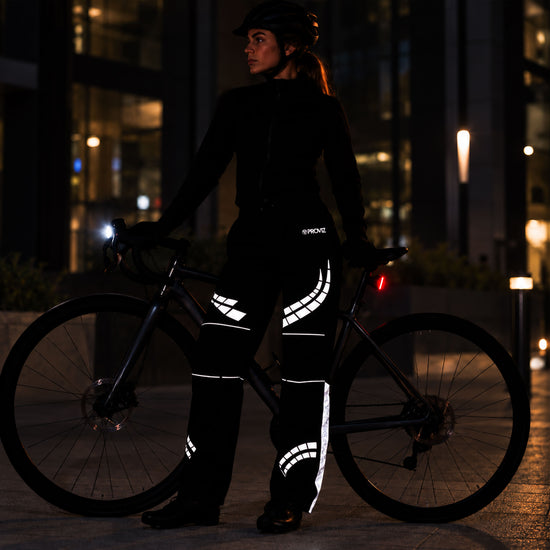 listing-lifestyle Proviz waterproof reflective cycling trousers at night front